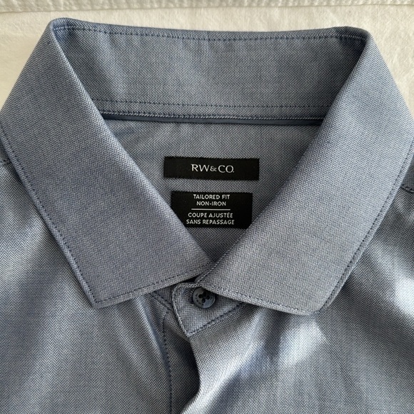 RW&CO. Navy Tailored Fit Spread Collar Dress Shirt - Picture 6 of 7